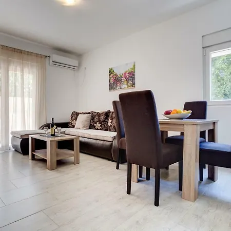 Fort City Apartments Tivat Exterior photo