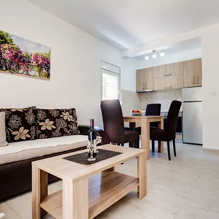 Fort City Apartments Tivat Exterior photo